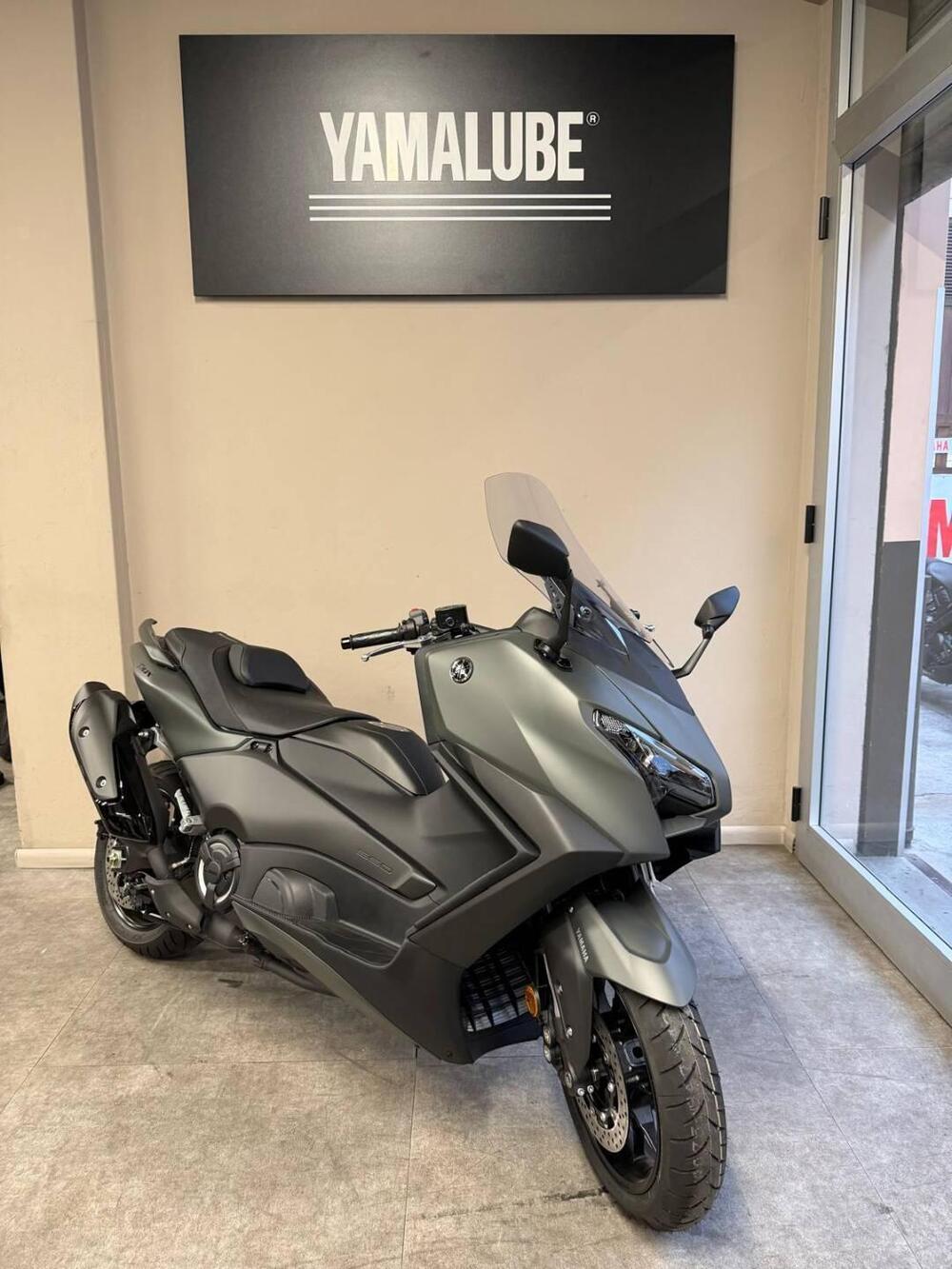 Yamaha T-Max 560 (2025 - 26) (4)