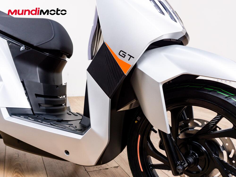 Peugeot Tweet 125 FL GT (2025 - 26) (5)