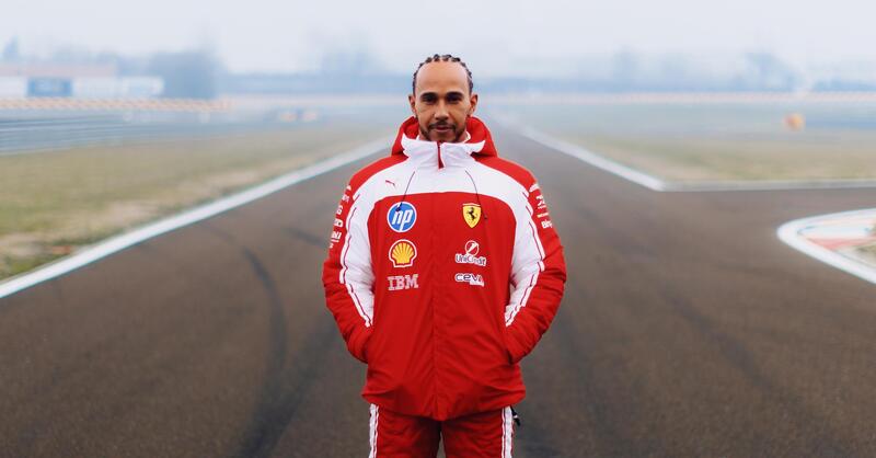 "Sar&agrave; l&rsquo;anno pi&ugrave; tecnico di sempre&rdquo;: Hamilton svela le sfide della rivoluzione F1 2026. E sulla SF-26 dice...