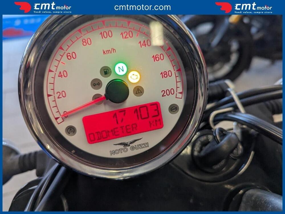 Moto Guzzi V9 Bobber (2018 - 20) (5)