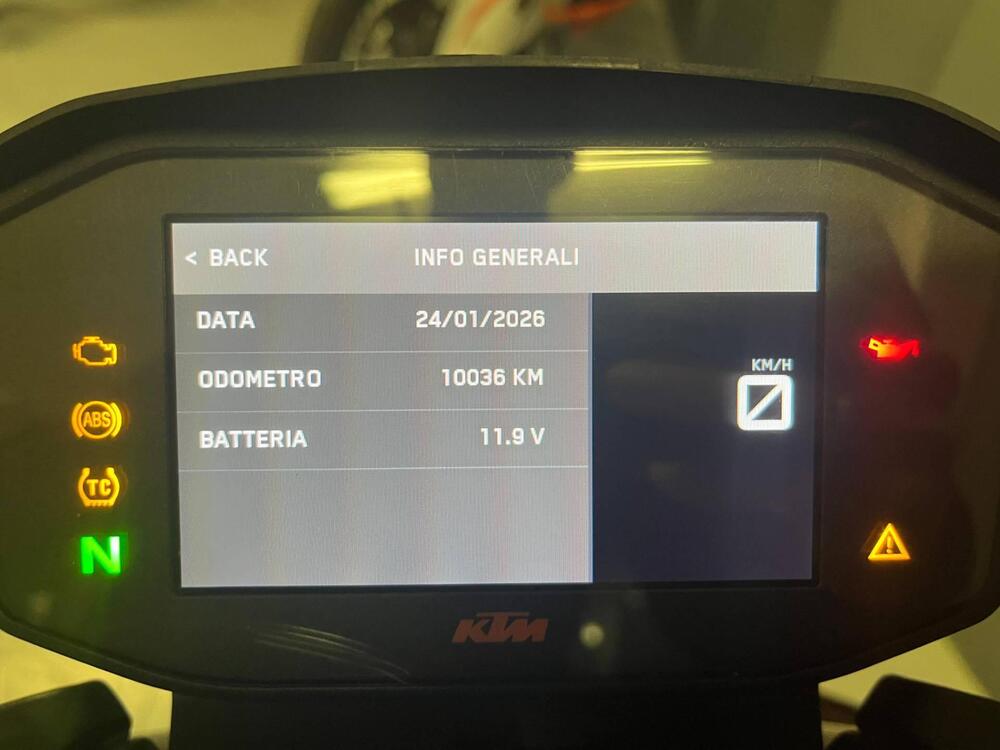 KTM 890 Duke GP (2022 - 23) (14)