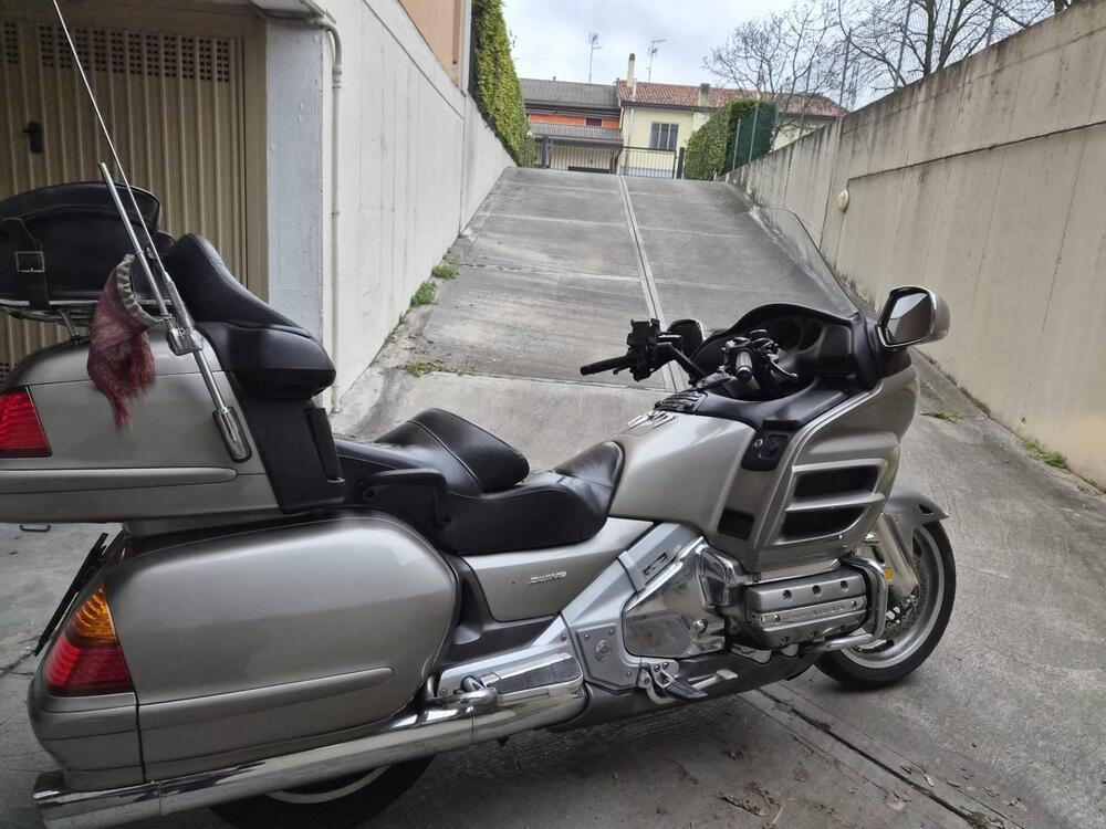 Honda GL 1800 Gold Wing (2000 - 05) (5)