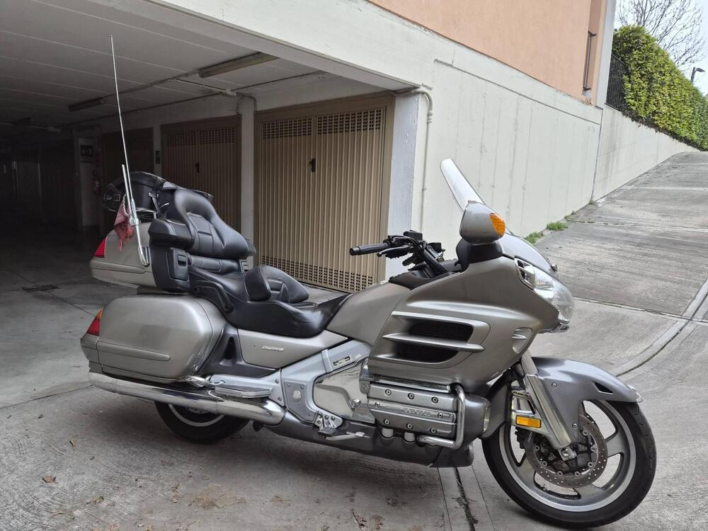 Honda GL 1800 Gold Wing (2000 - 05)