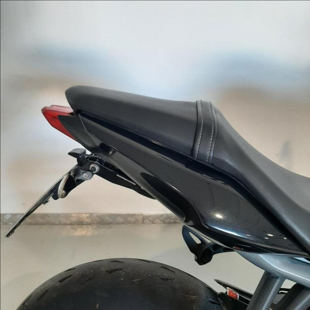 Triumph Street Triple (2007 - 12) (8)