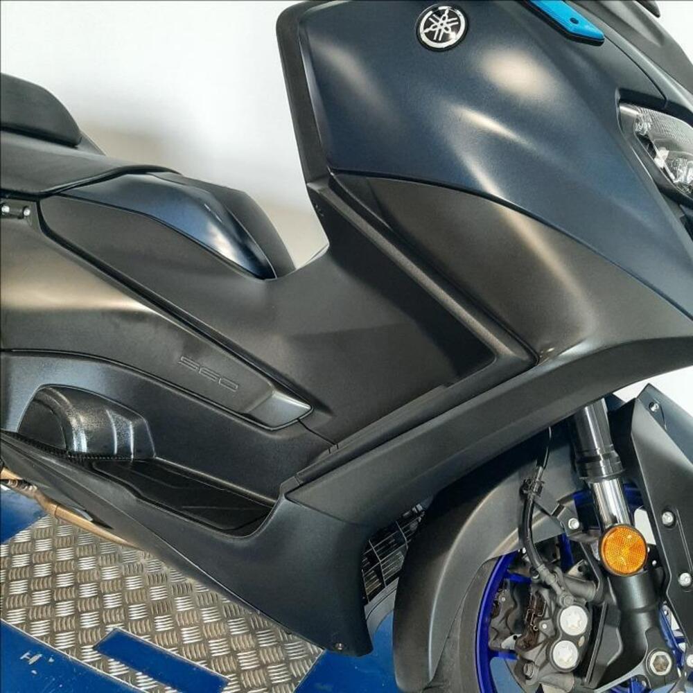 Yamaha T-Max 560 (2022 - 24) (5)