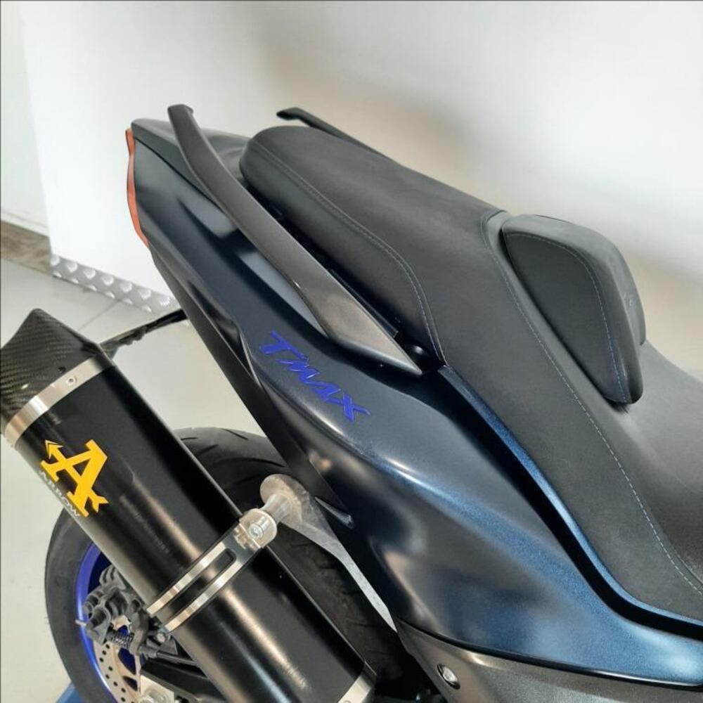 Yamaha T-Max 560 (2022 - 24) (8)