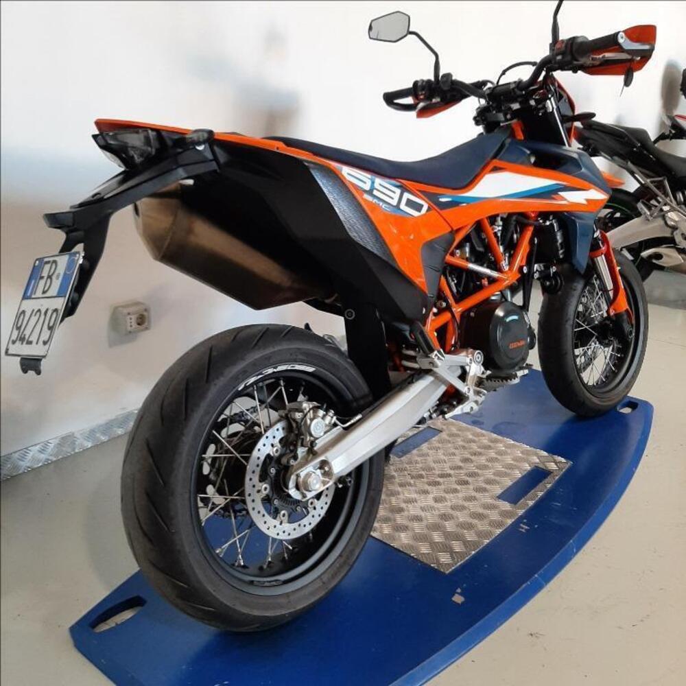 KTM 690 SMC R (2023 - 25) (6)
