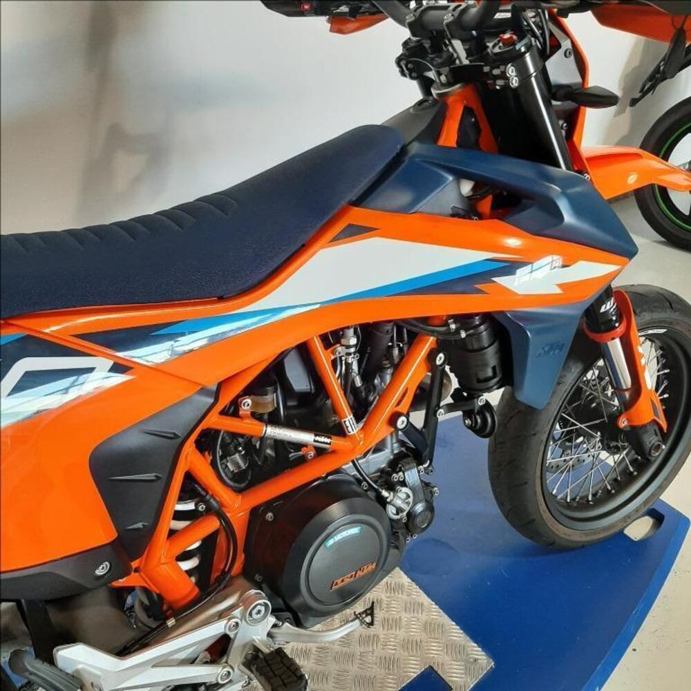 KTM 690 SMC R (2023 - 25) (9)