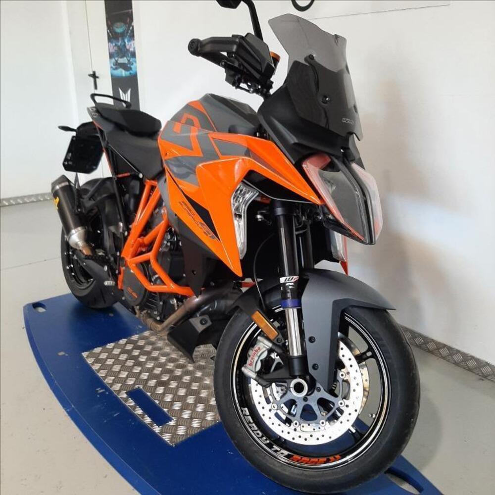 KTM 1290 Super Duke GT (2022 - 25) (2)