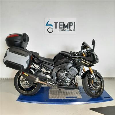Yamaha FZ8 ABS (2010 - 13) usata