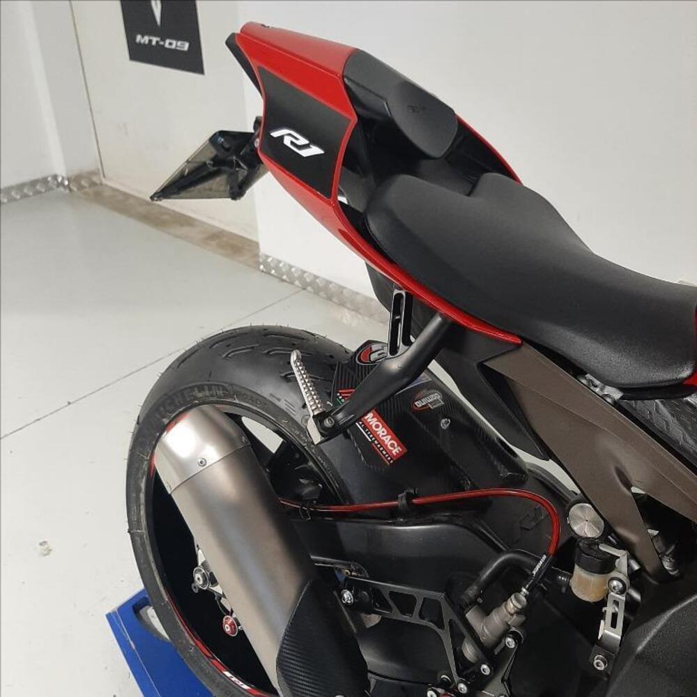 Yamaha YZF R1 (2015 - 16) (8)