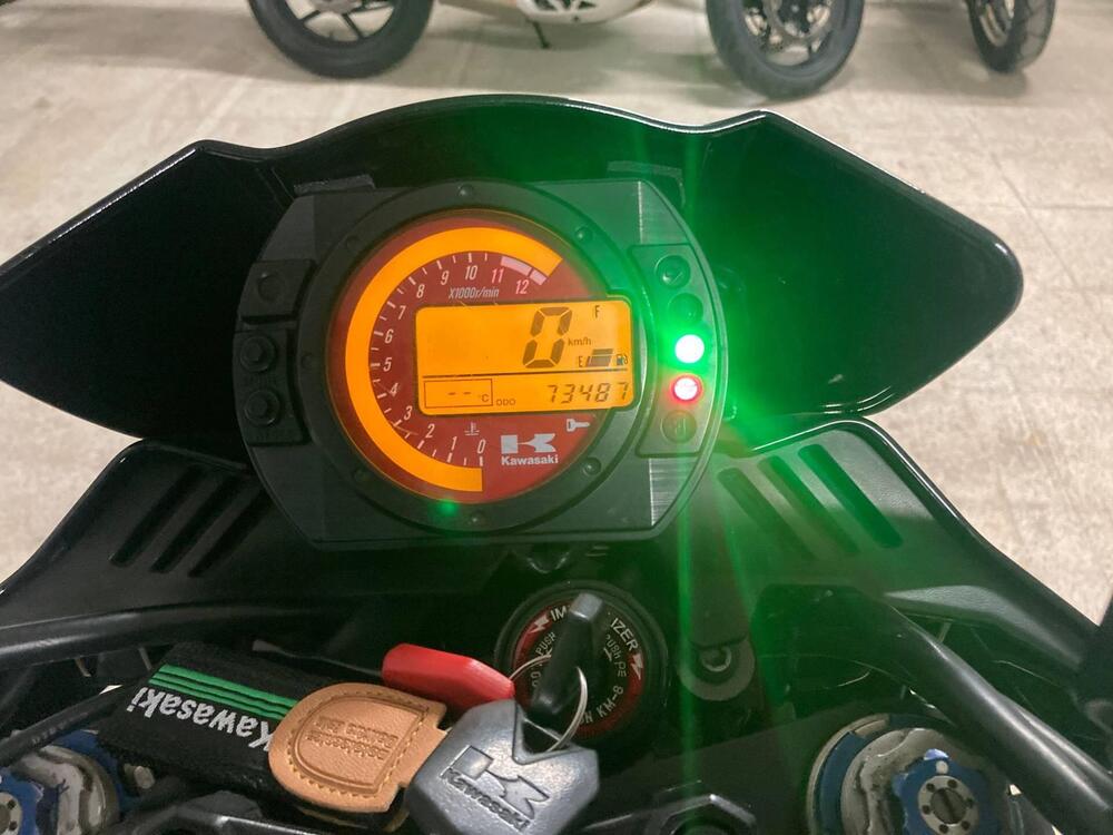 Kawasaki Z 1000 (2003 - 06) (3)