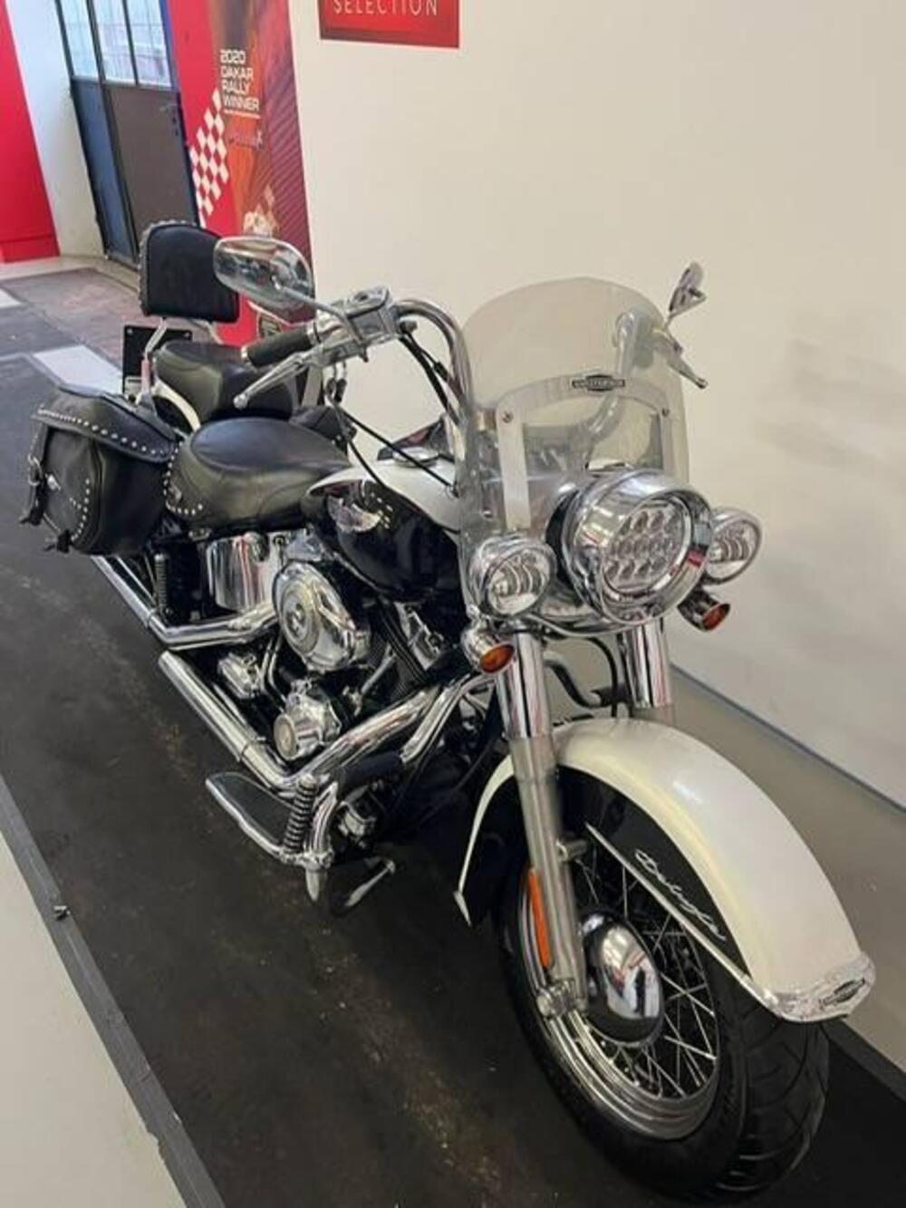 Harley-Davidson 1584 Deluxe (2007 - 08) - FLSTN (2)