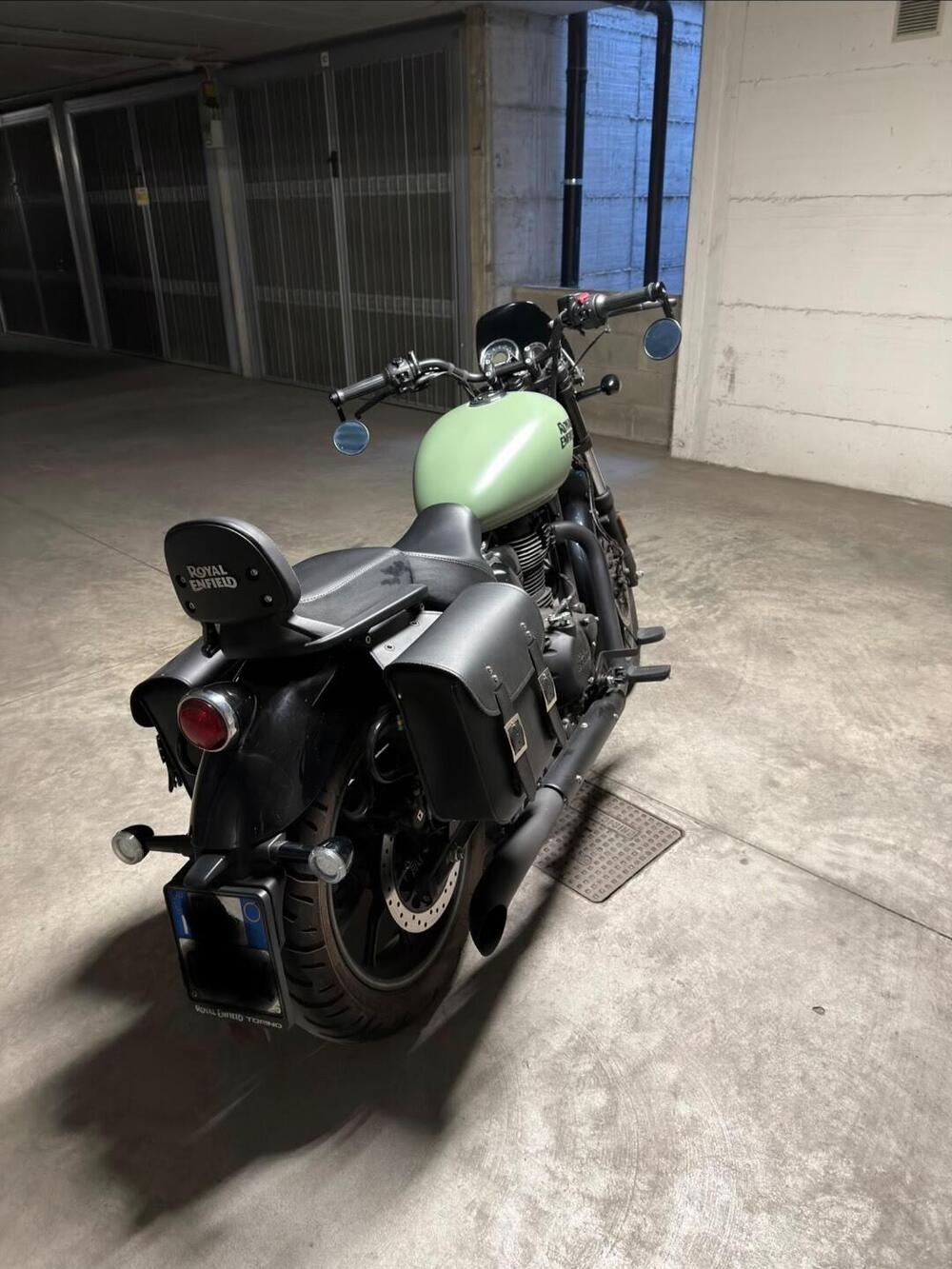 Royal Enfield Meteor 350 (2021 - 26) (2)