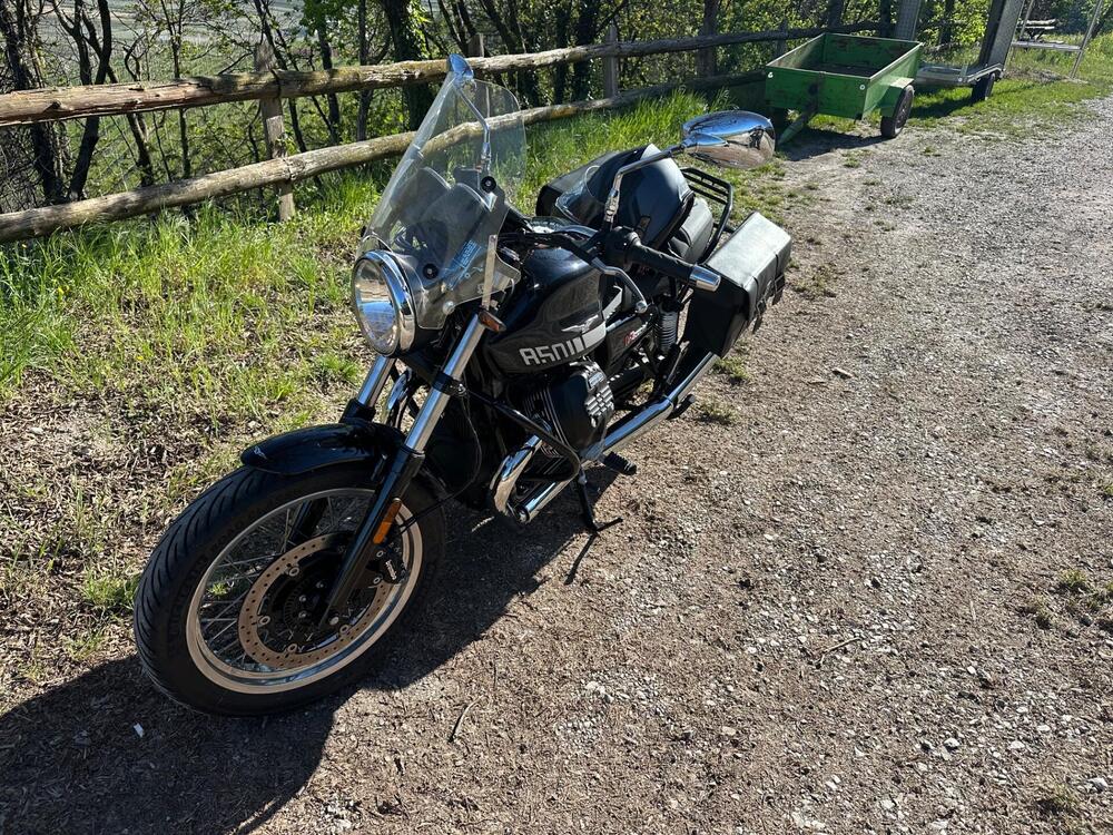 Moto Guzzi V7 Special (2021 - 24) (3)