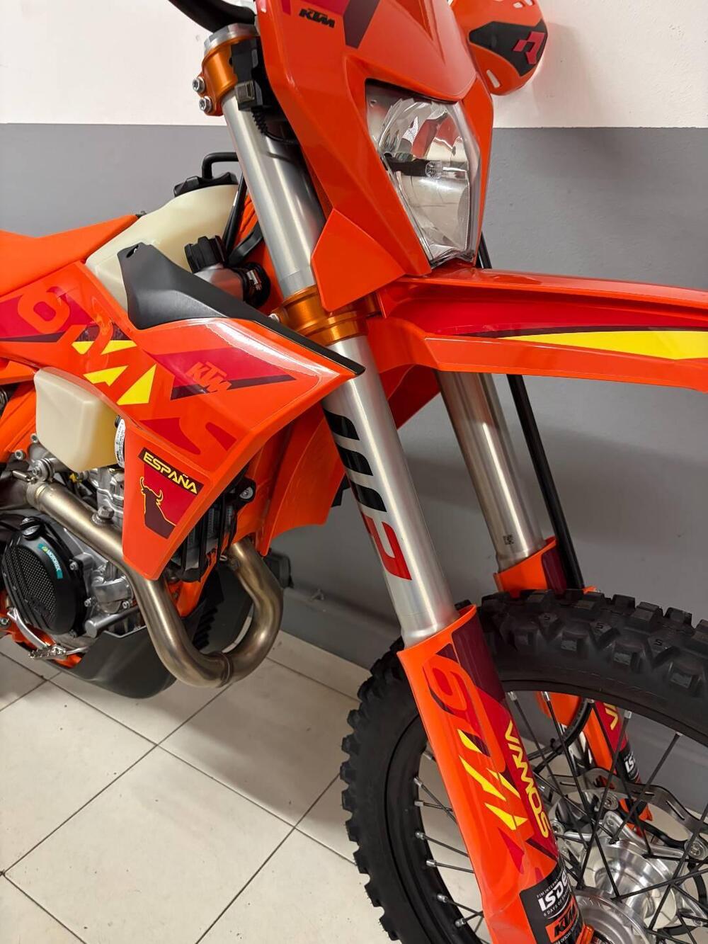 KTM 500 EXC-F Six Days (2025) (6)