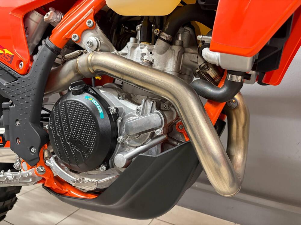 KTM 500 EXC-F Six Days (2025) (7)