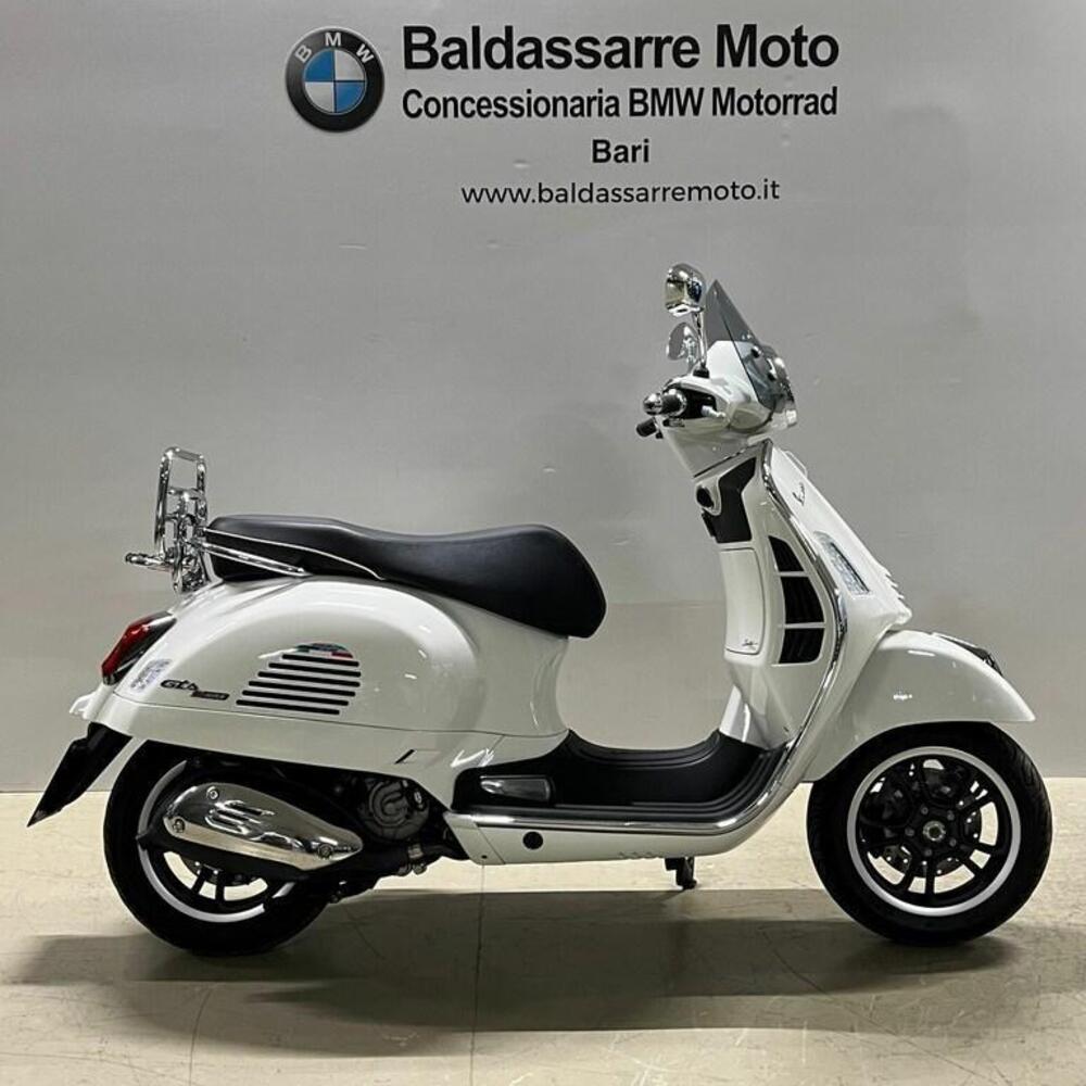 Vespa GTS 300 Super (2023 - 24) (4)