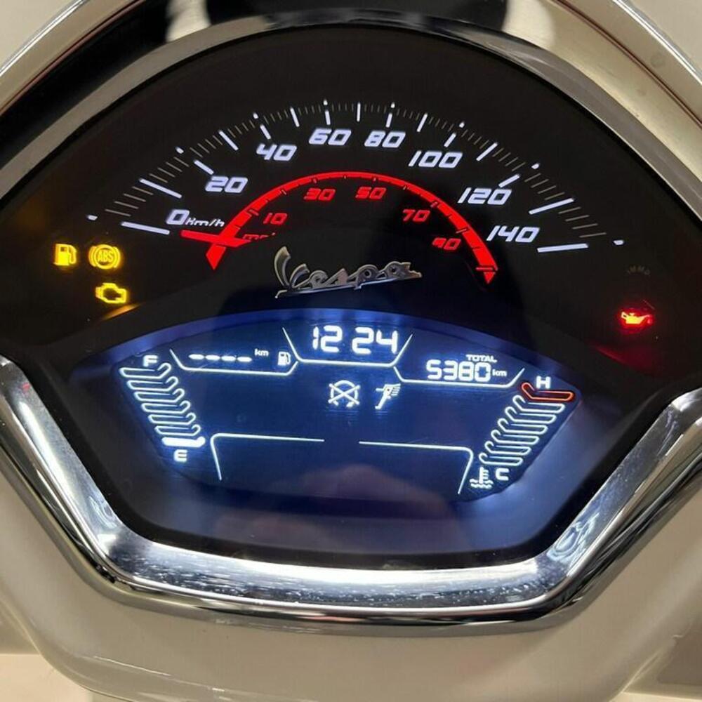 Vespa GTS 300 Super (2023 - 24) (5)