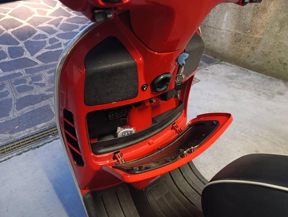 Vespa GTS 300 Super ABS (2014 - 16) (6)