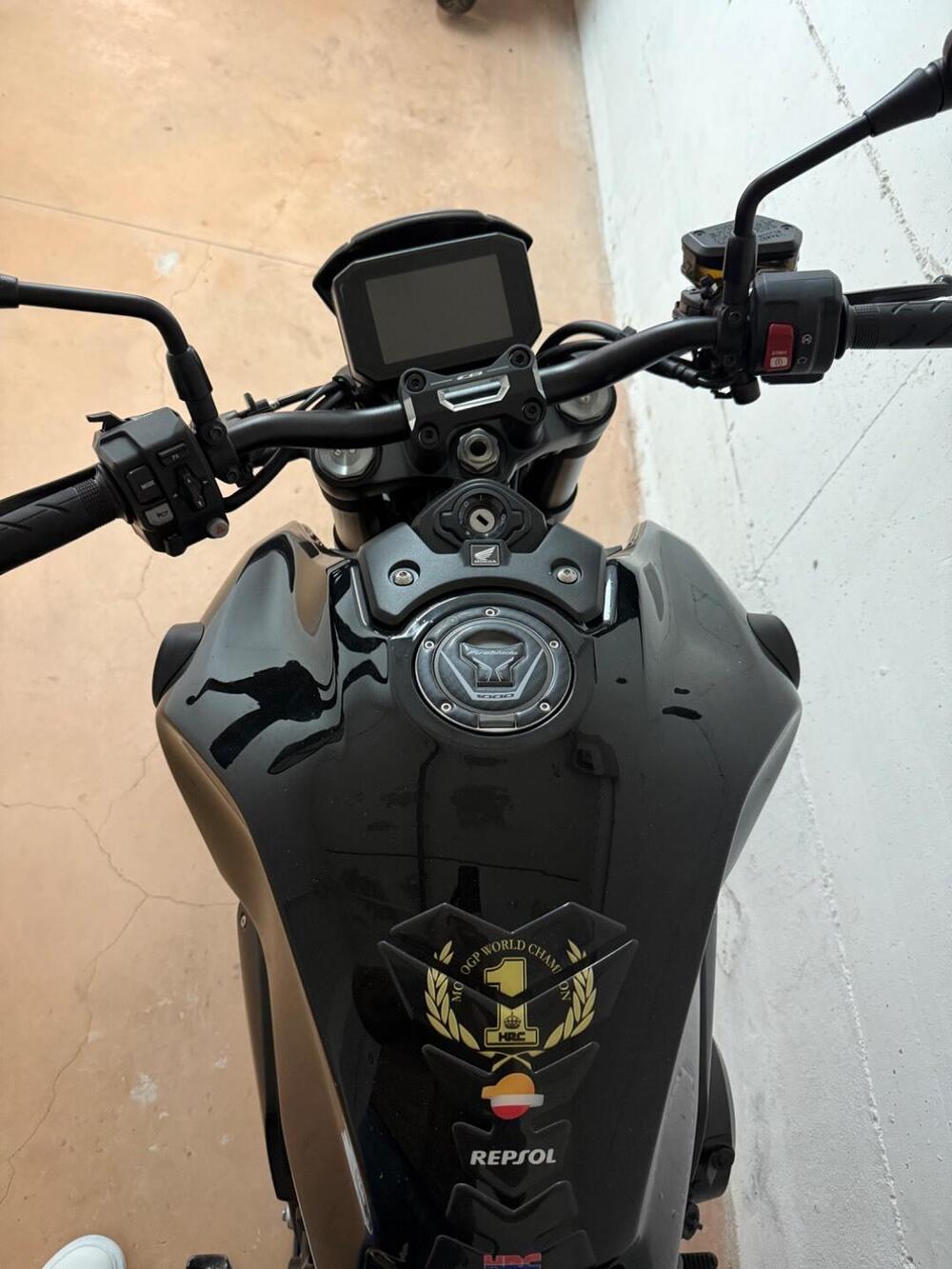 Honda CB 1000 R Black Edition (2021 - 25) (8)