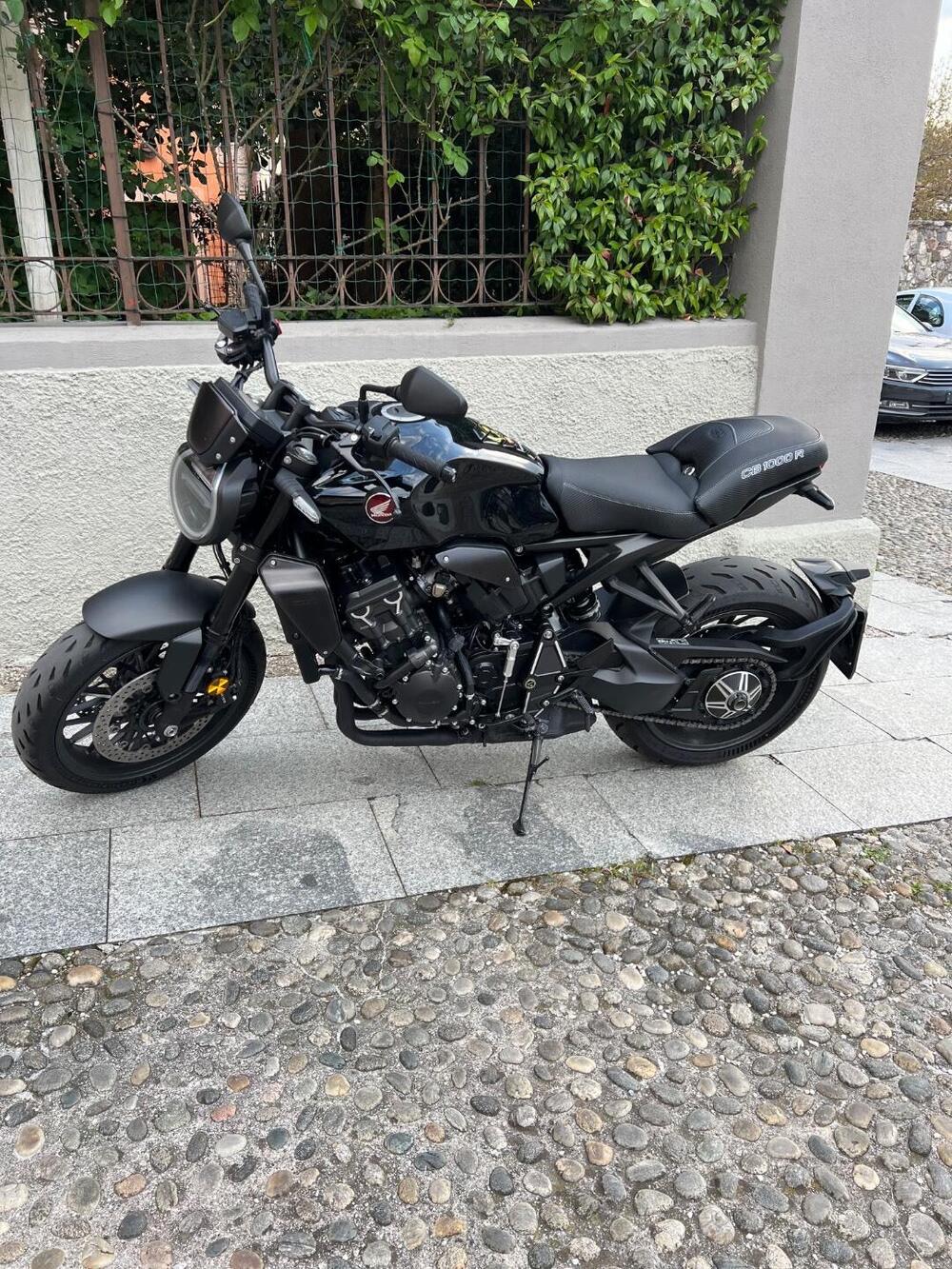 Honda CB 1000 R Black Edition (2021 - 25) (9)