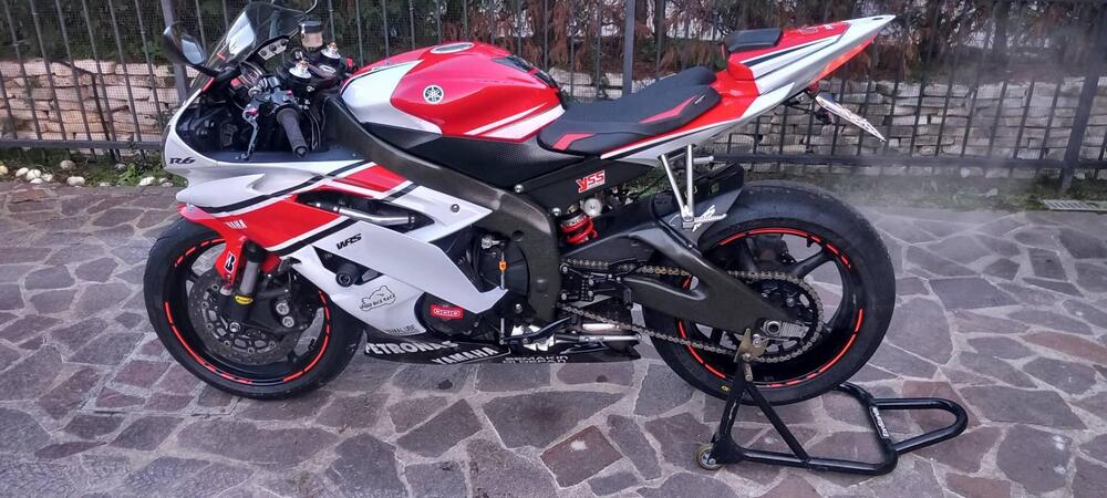 Yamaha YZF R6 (2008 - 09) (9)