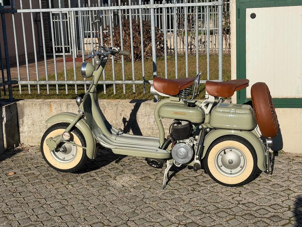 Innocenti LAMBRETTA 125D (10)