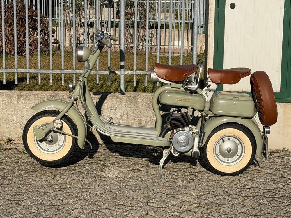 Innocenti LAMBRETTA 125D (11)