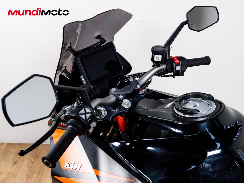 KTM 1290 Super Duke GT (2022 - 25) (11)