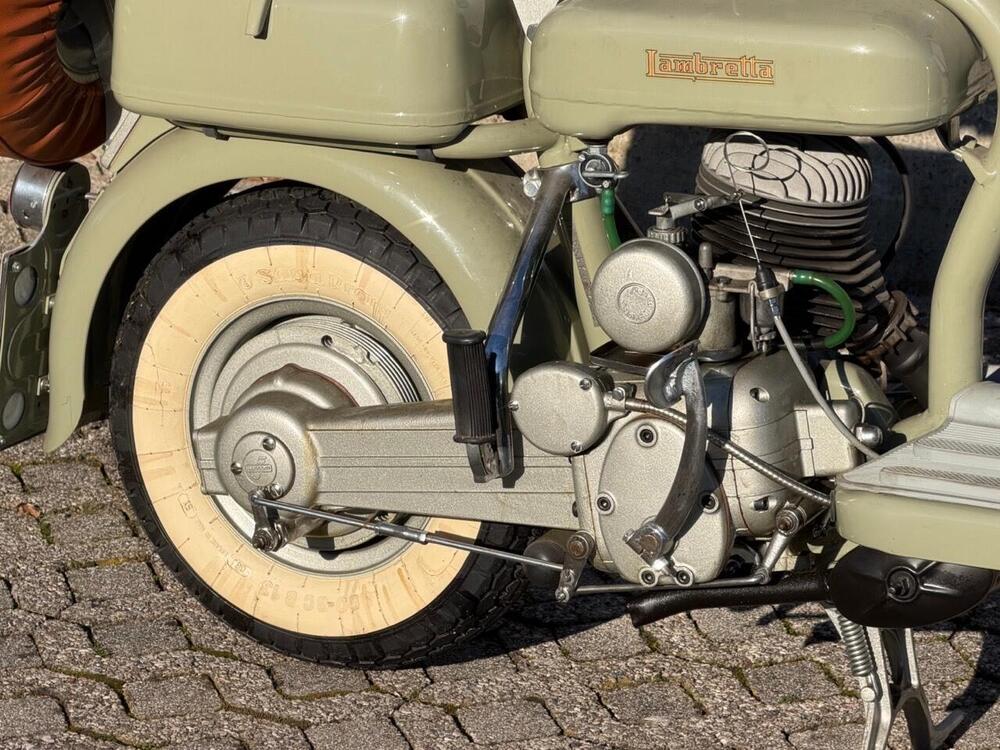 Innocenti LAMBRETTA 125D (14)
