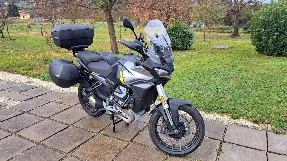 Moto Guzzi Stelvio (2024 - 26) (6)