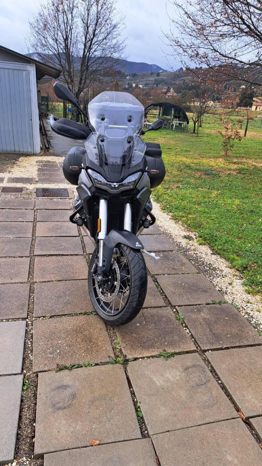 Moto Guzzi Stelvio (2024 - 26) (7)