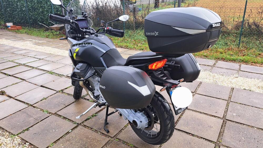 Moto Guzzi Stelvio (2024 - 26) (10)