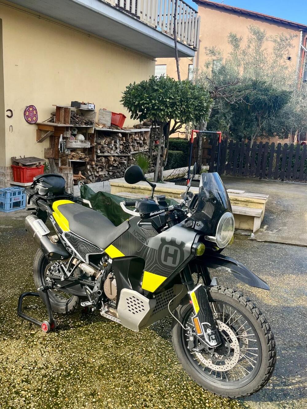 Husqvarna Norden 901 (2022 - 26)