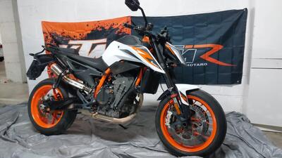 KTM 890 Duke R (2021) usata