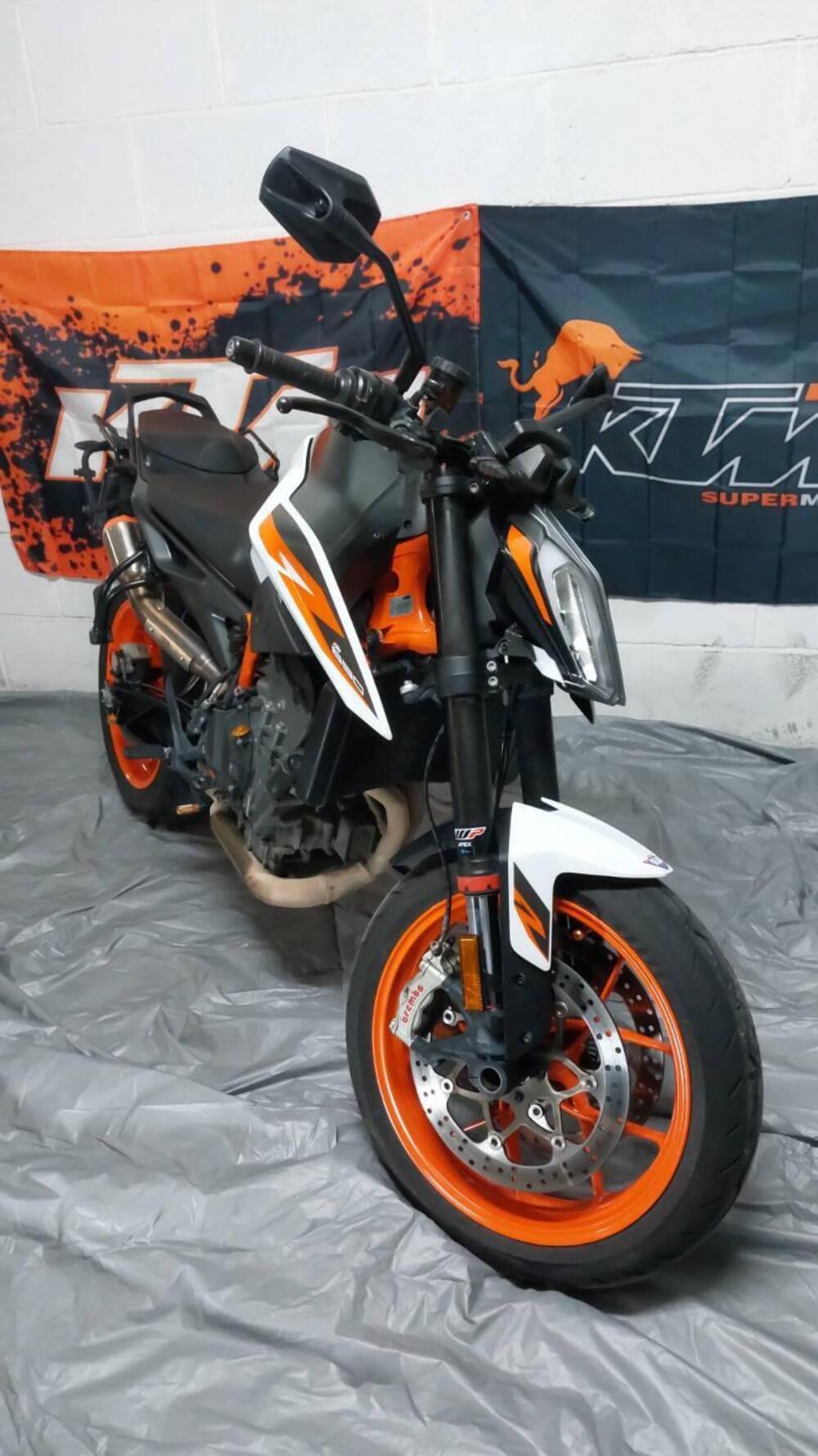 KTM 890 Duke R (2021) (3)