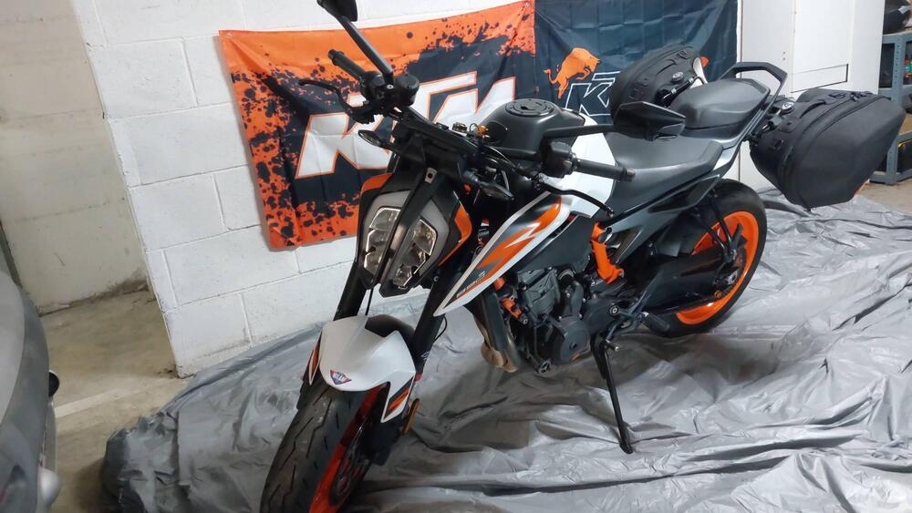 KTM 890 Duke R (2021) (9)