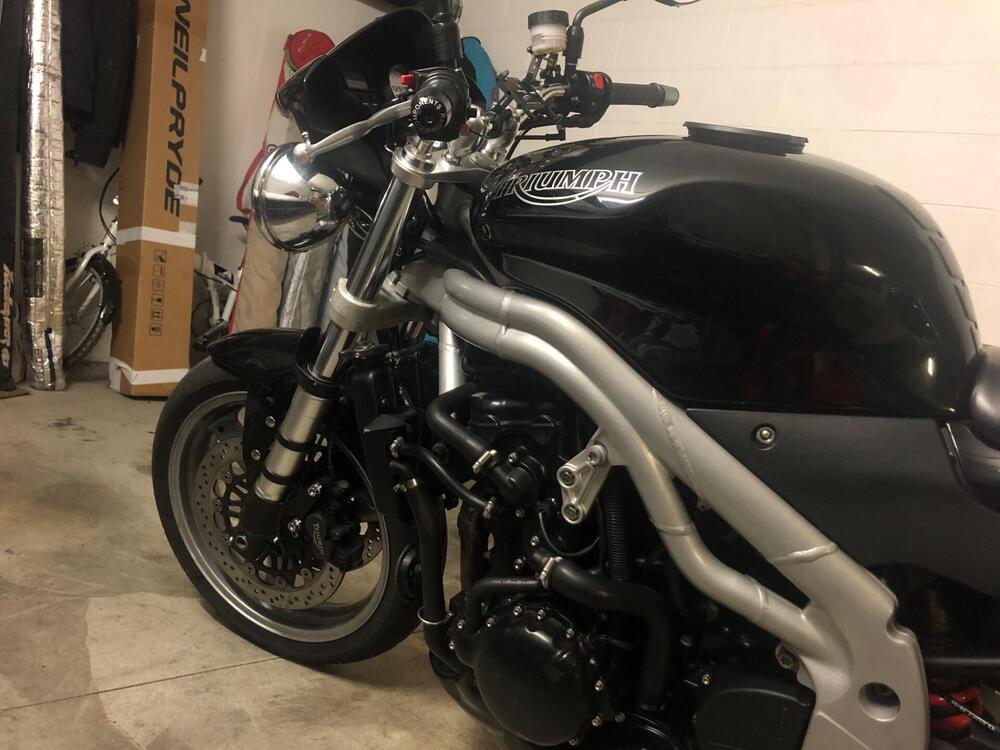 Triumph Speed Triple 955i (4)