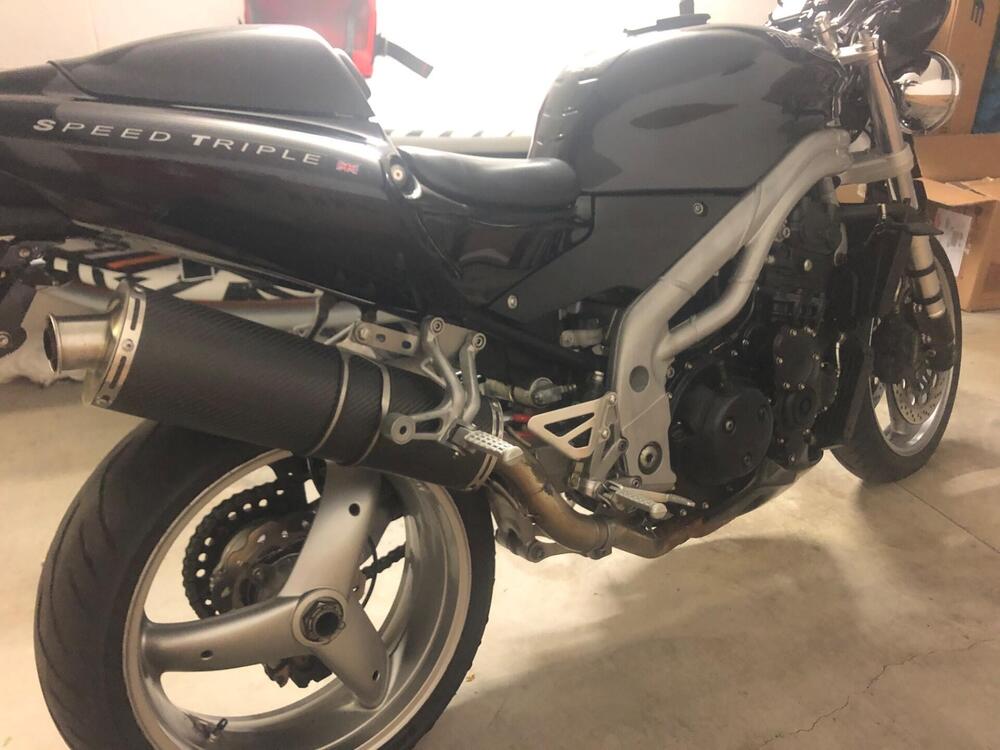 Triumph Speed Triple 955i (11)