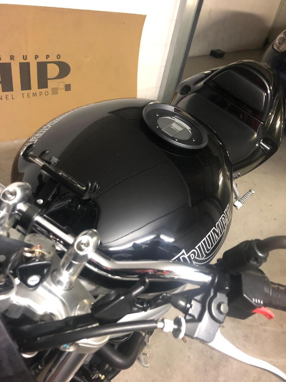 Triumph Speed Triple 955i (16)