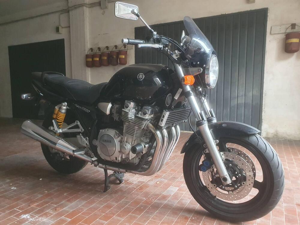 Yamaha XJR 1300 (2002 - 06) (4)