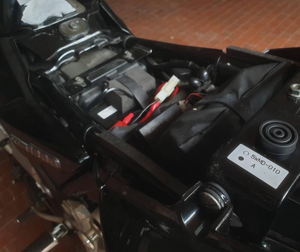 Yamaha XJR 1300 (2002 - 06) (13)