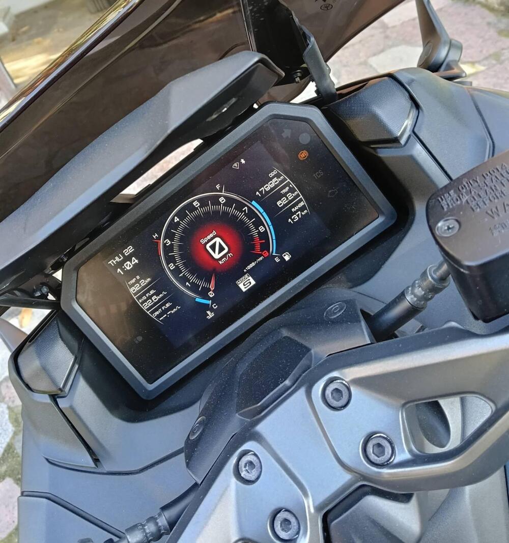 Yamaha T-Max 560 (2022 - 24) (4)