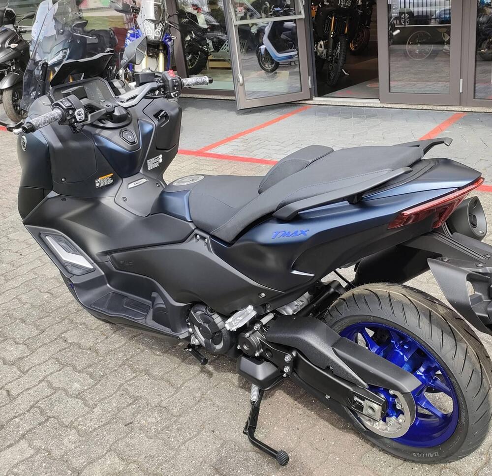 Yamaha T-Max 560 (2022 - 24) (5)