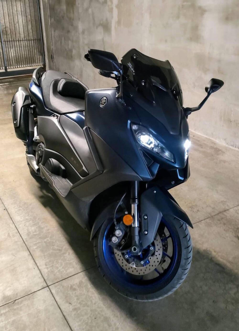Yamaha T-Max 560 (2022 - 24) (6)