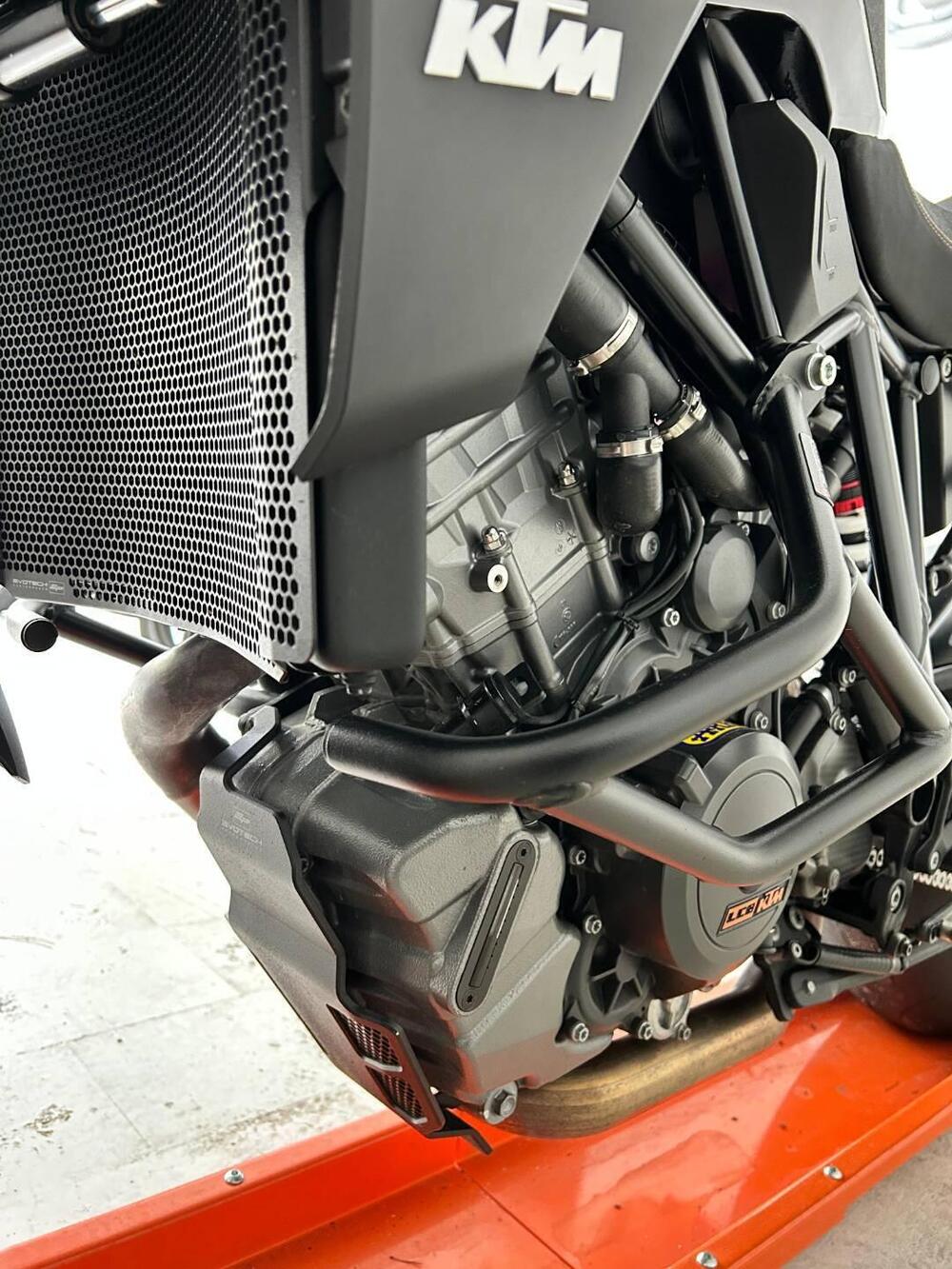 KTM 1290 Super Duke R ABS (2017 - 18) (7)