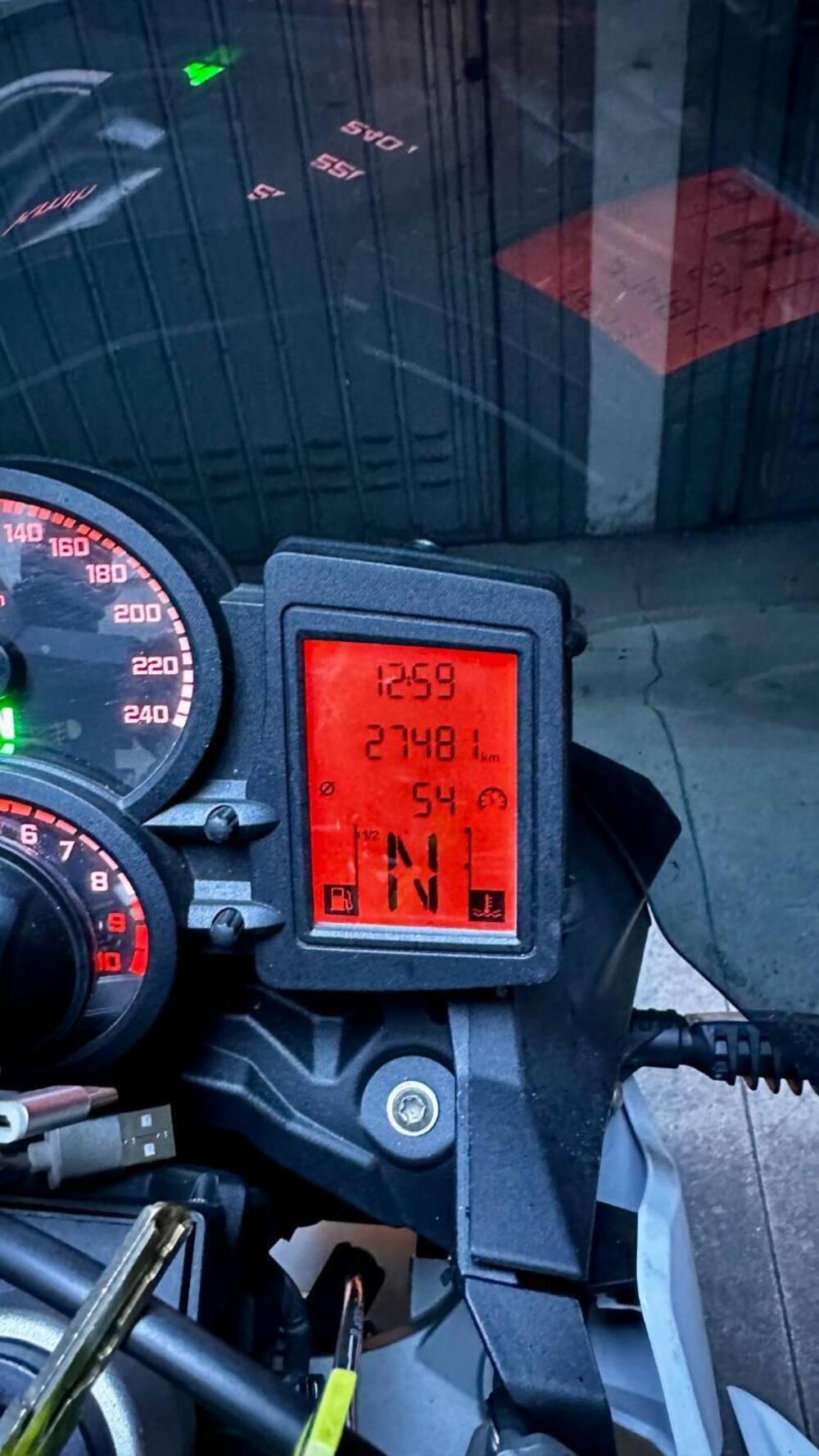 Bmw F 800 R (2015 - 16) (4)