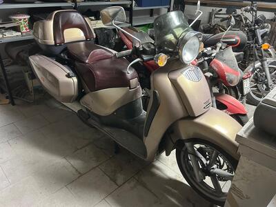 Aprilia Scarabeo 150 (1999 - 00) usata