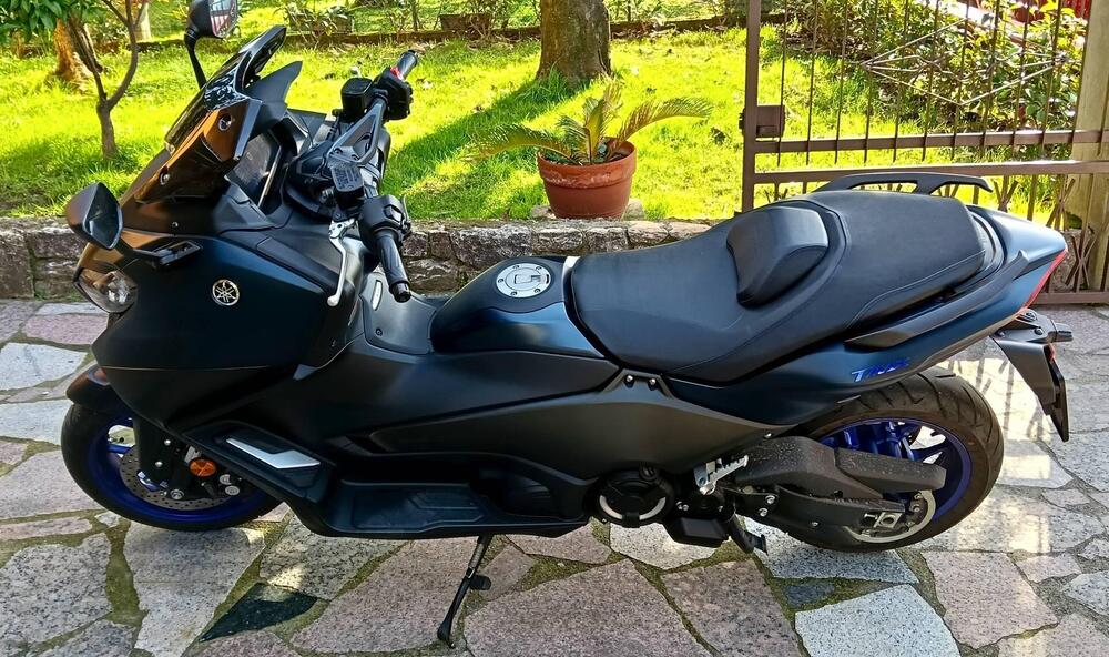 Yamaha T-Max 560 (2022 - 24) (3)